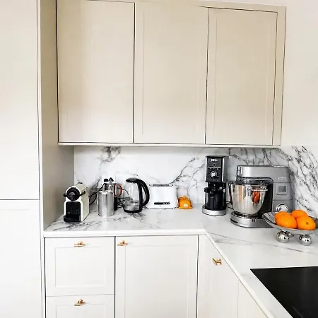 Appartement Lys Og Moderne Enebolig Naer
